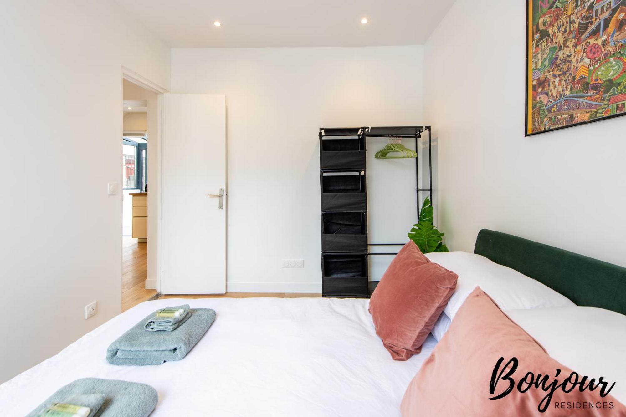 Free Parking - Porte D'Orleans - 2 Bedrooms มงต์รูช ภายนอก รูปภาพ